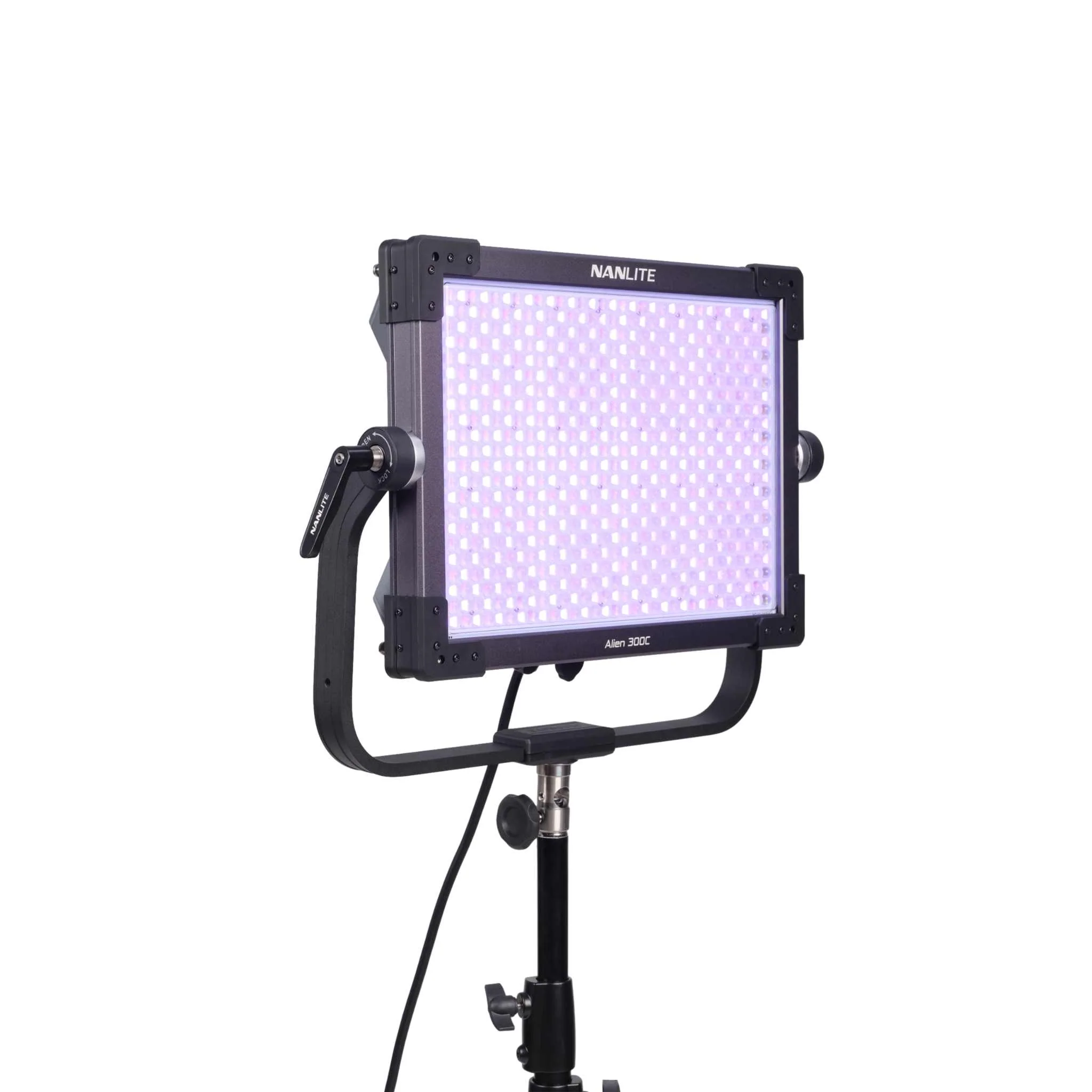 Alien 300C RGBWW LED Panel Light with CRMX - Image 7
