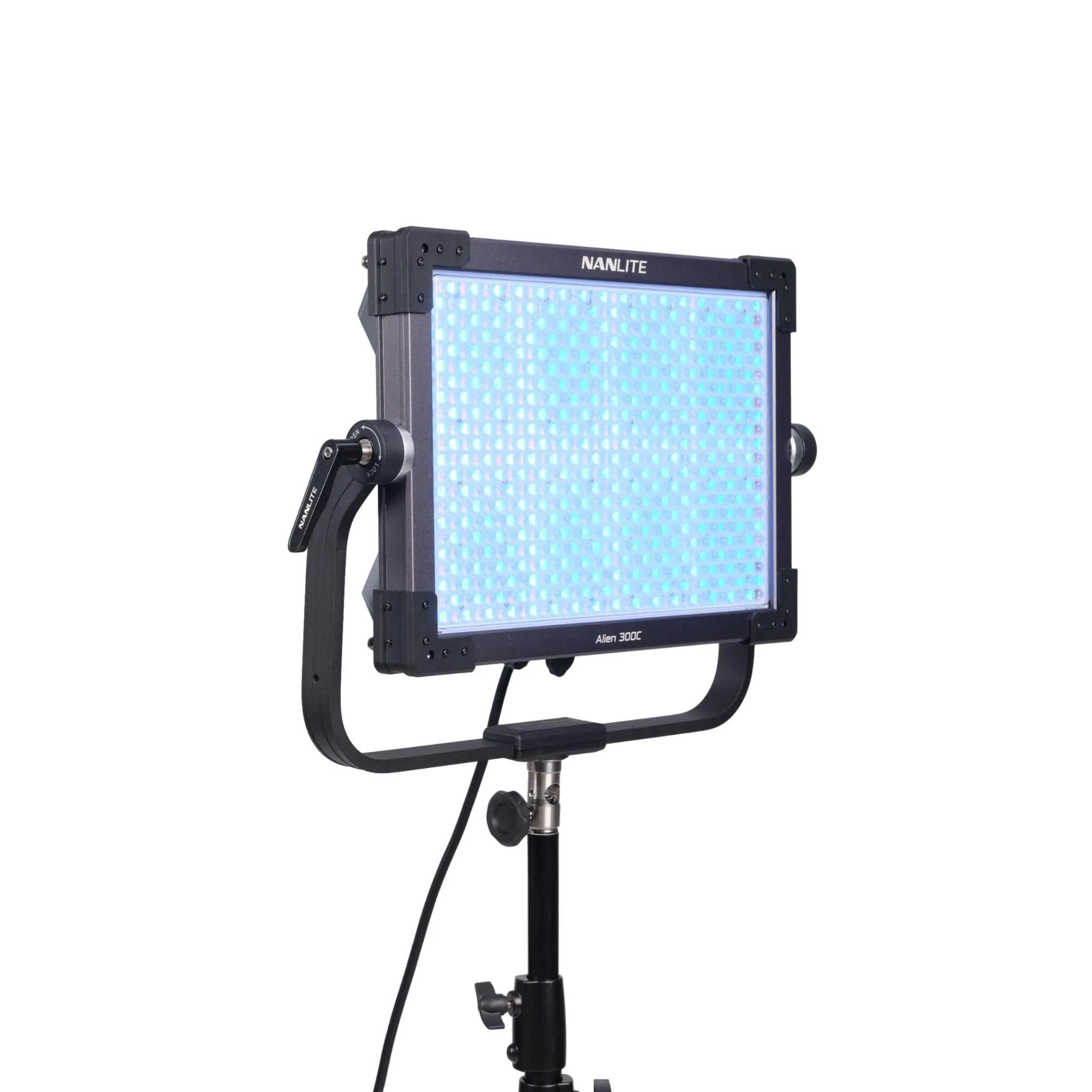 Alien 300C RGBWW LED Panel Light with CRMX - Image 8
