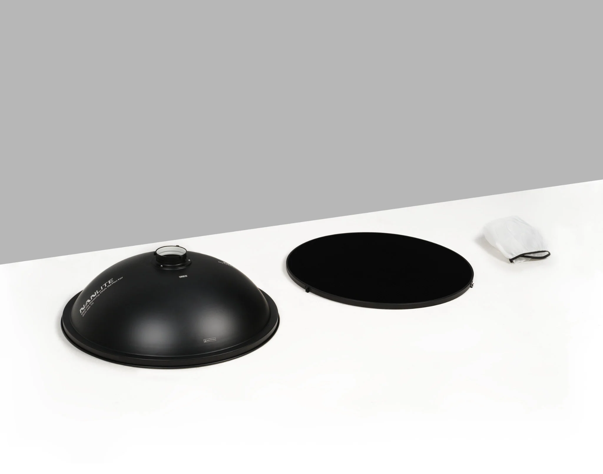 BM70 Beauty Dish Reflector Kit (28.2in) - Image 16